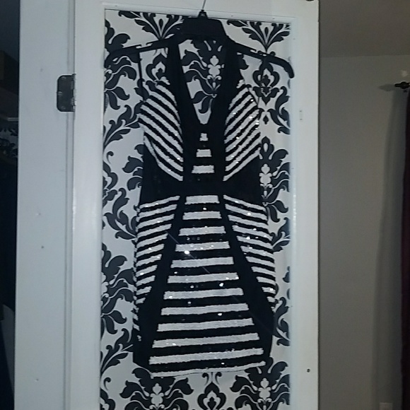 2B bebe sequins mini 👗 - Picture 1 of 4