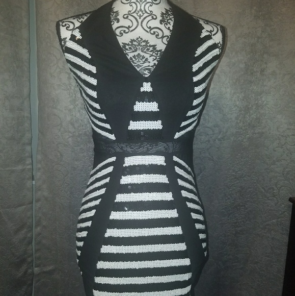 2B bebe sequins mini 👗 - Picture 2 of 4