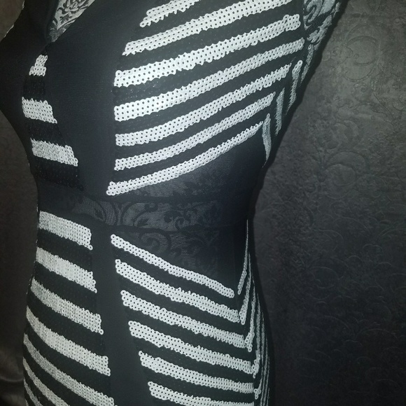 2B bebe sequins mini 👗 - Picture 3 of 4