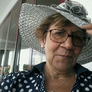 Meet your Posher, Grettel