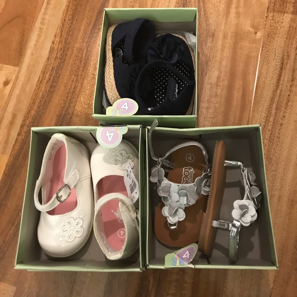 Little girls sandals/shoes