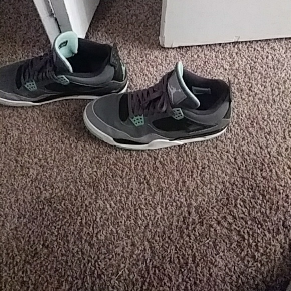 Green glow jordan 4's - Picture 3 of 4