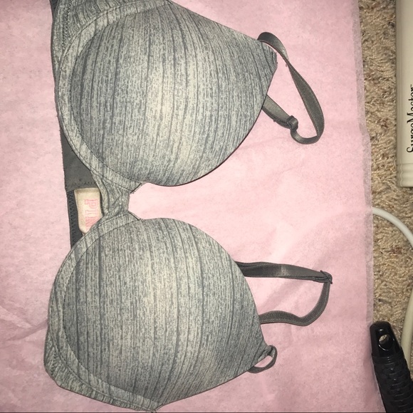 Bras - Picture 3 of 4