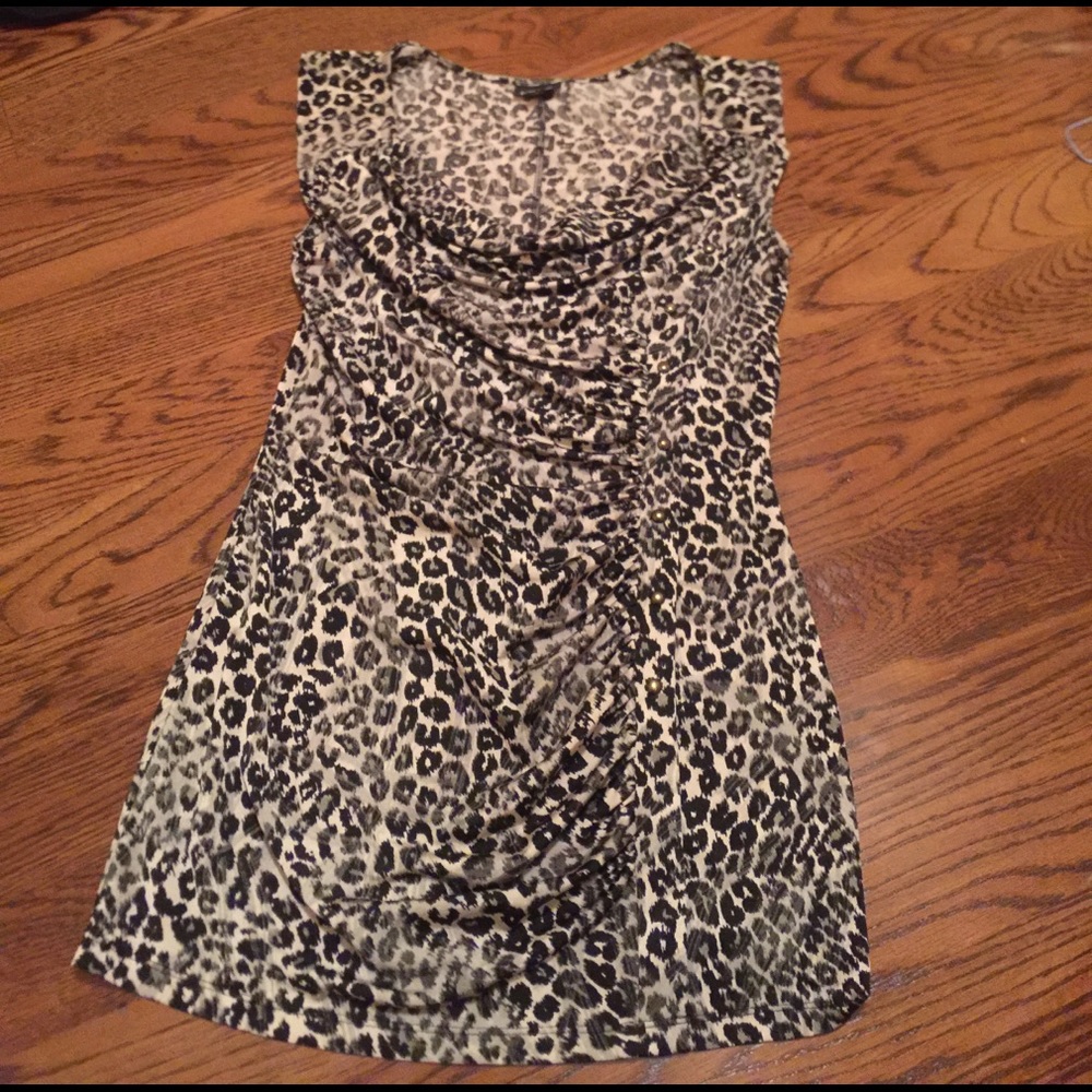 Animal print sleeveless top