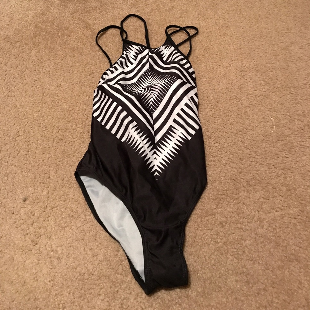 Black and white geo swim