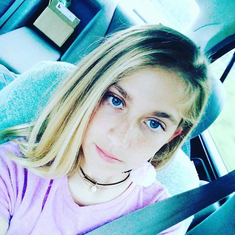 Meet your Posher, Alexia