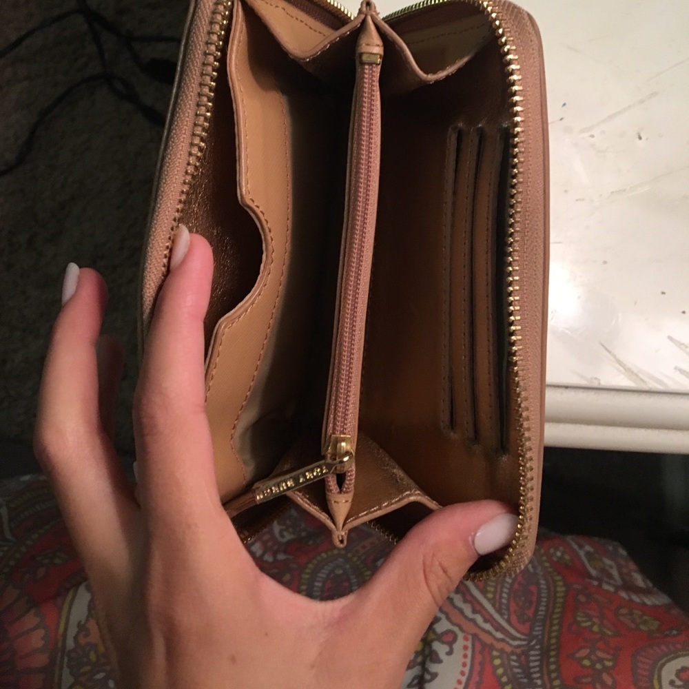Tory Butch Wallet - Picture 3 of 3