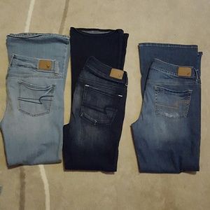 3 pairs American Eagle Jeans