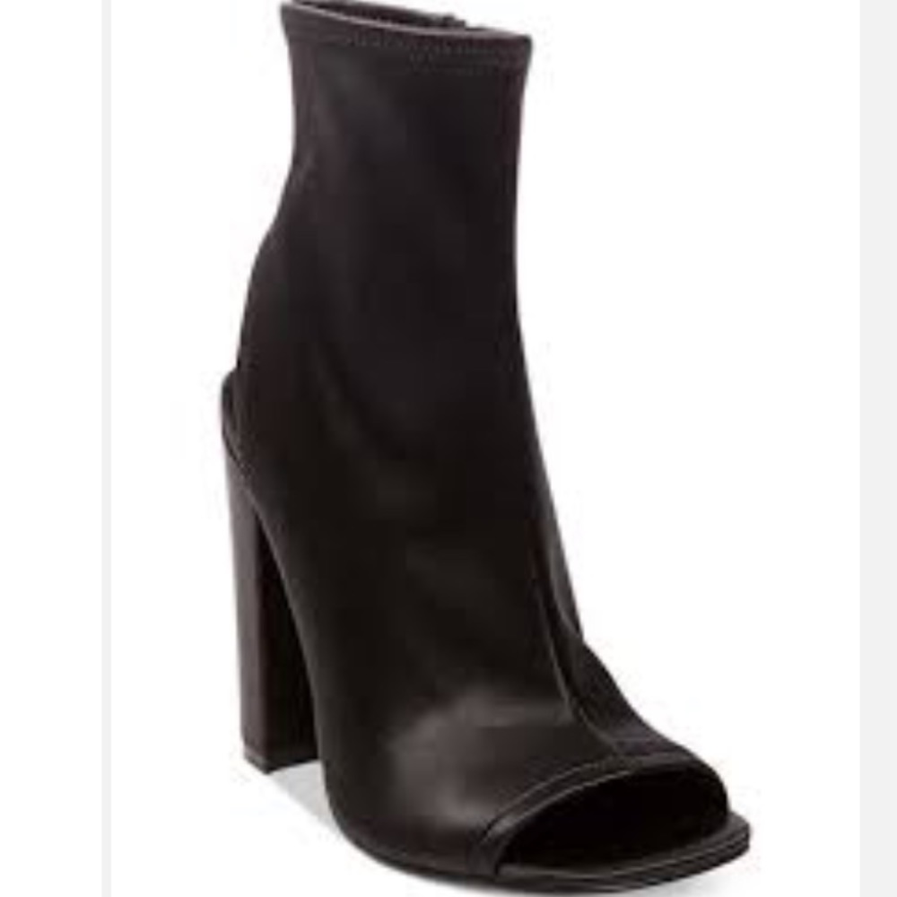 Steve Madden women's Alta ankle bootie
