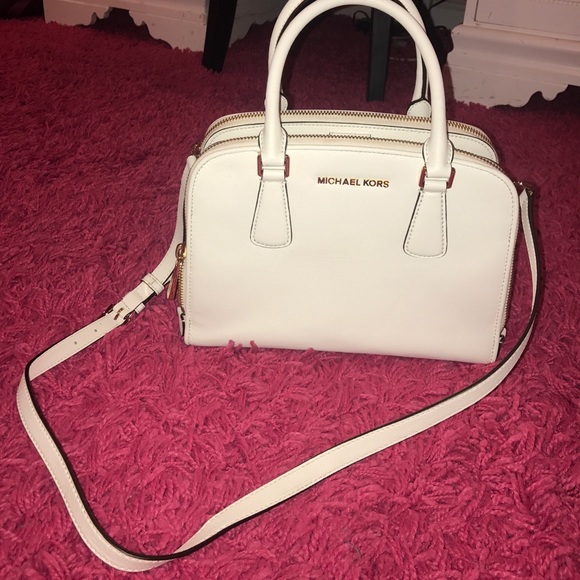 Michael Kors White Purse - Picture 4 of 6
