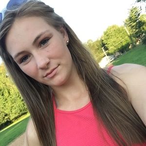 Meet your Posher, Abigail