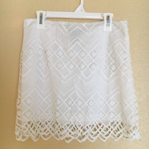 Forever 21 White Patterned Geometric Mini Skirt
