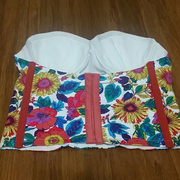 Corset Top - Picture 2 of 2