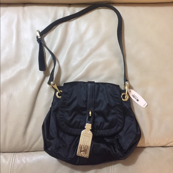 henri bendel Handbags - 🆕 Henri Bendel day bag