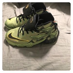 Nike Kid's Lebron XIII