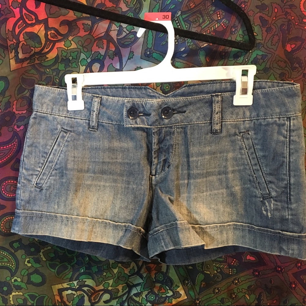 AE Demi shorts size 6