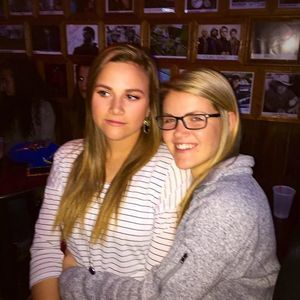 Meet your Posher, Hallie