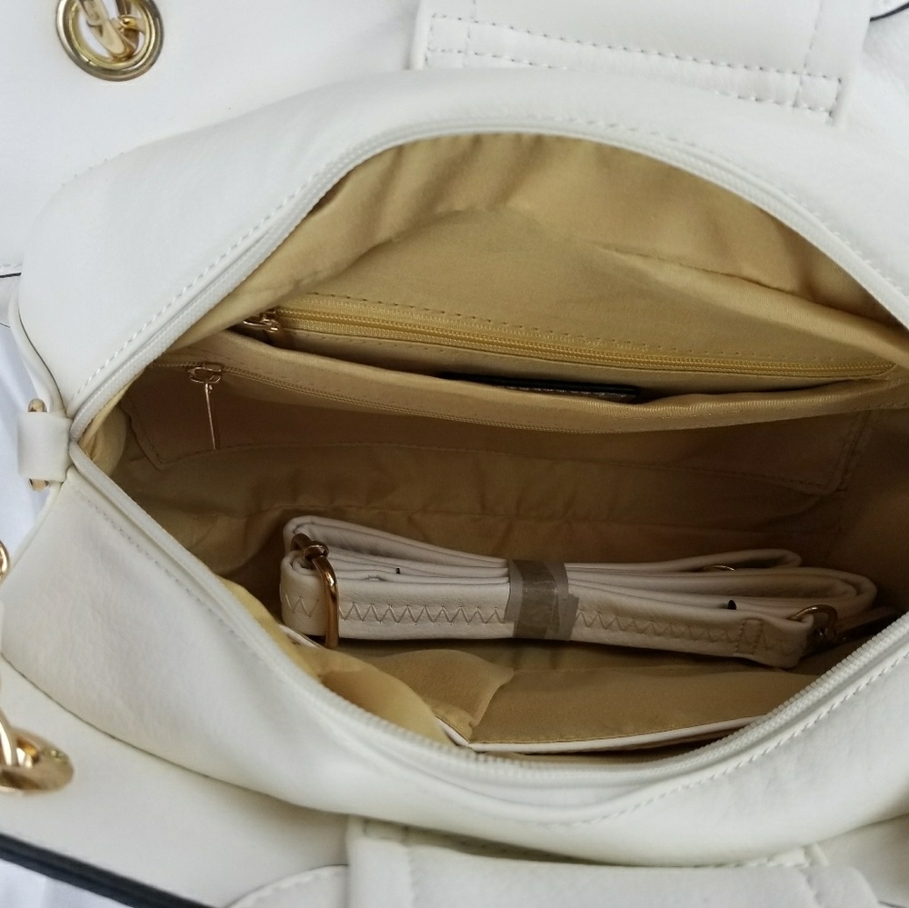 White Quilted Handbag - Picture 5 of 5
