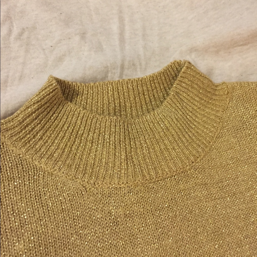 Private Collection Cropped Sweater - Picture 2 of 2