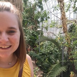 Meet your Posher, Whitney