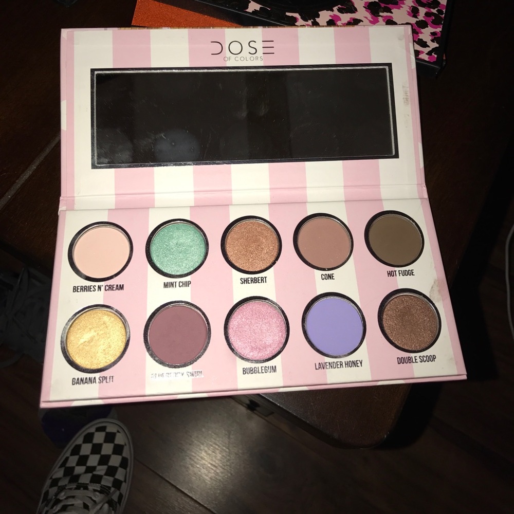 Dose of color Eyescream palette