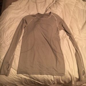 Long sleeve lululemon shirt