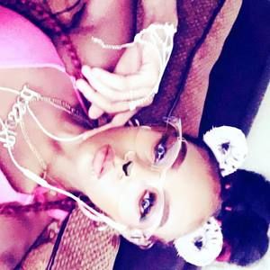 Meet your Posher, Kelly