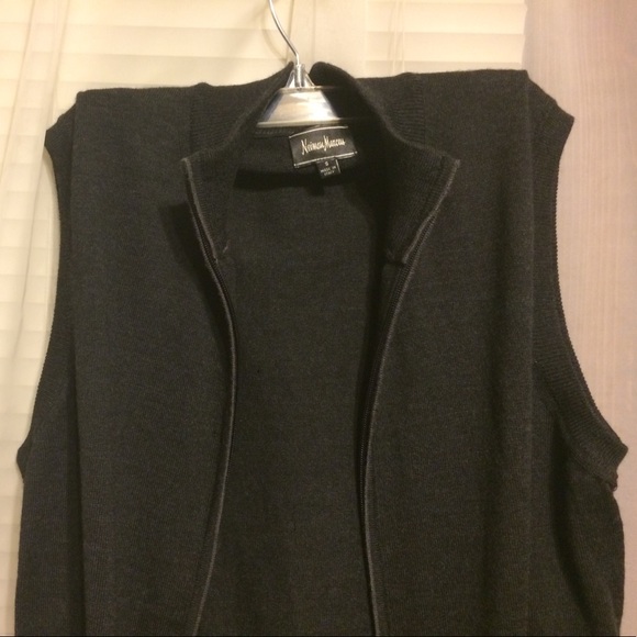 Men's small Neiman Marcus Sweater Vest - Picture 3 of 5