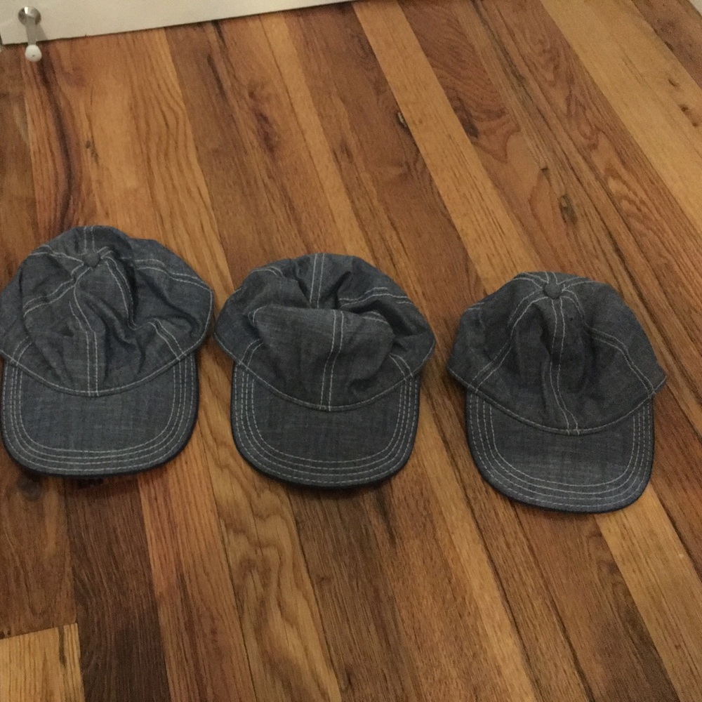 sizes 6-12 months, 18-24 months, & 4t