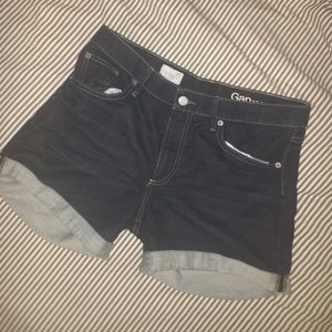 Gap 1969 Sexy Boyfriend Shorts - size 27r