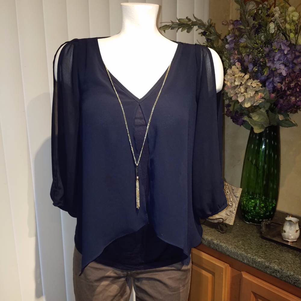 Beautiful BWear Blue split sleeve blouse