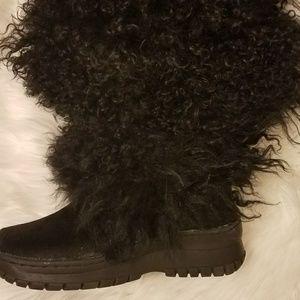 Bear paw furry boots