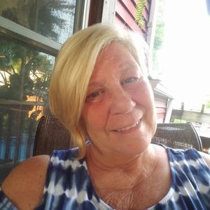 Meet your Posher, Joni