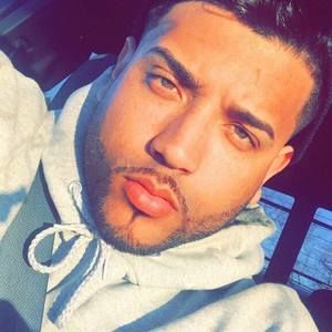 Meet your Posher, Santos