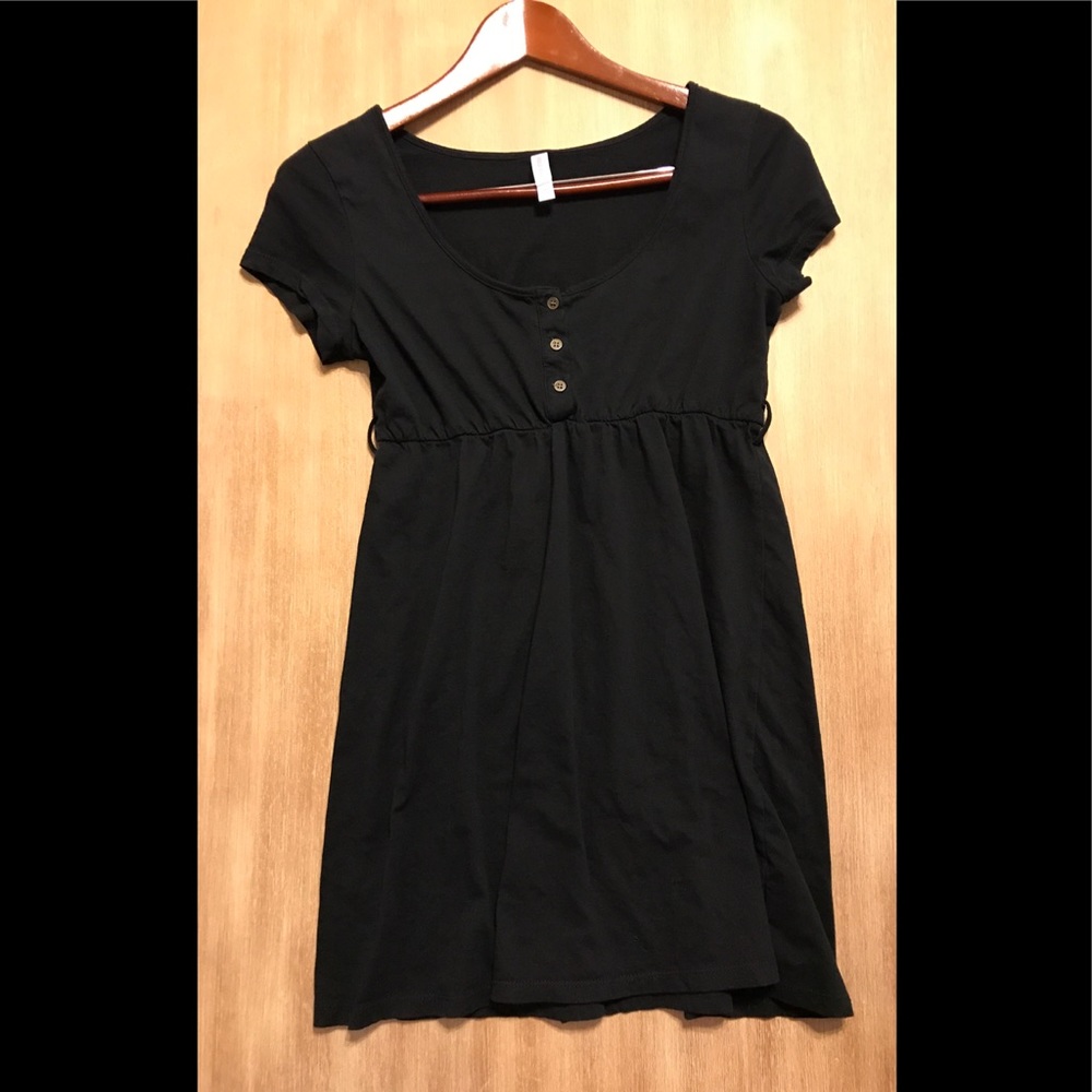 Black dress with belt