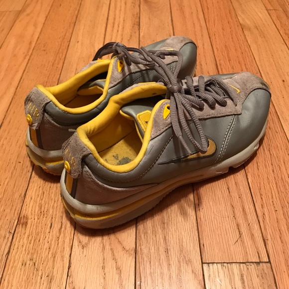 yellow and grey nike sneakers - Picture 5 of 6