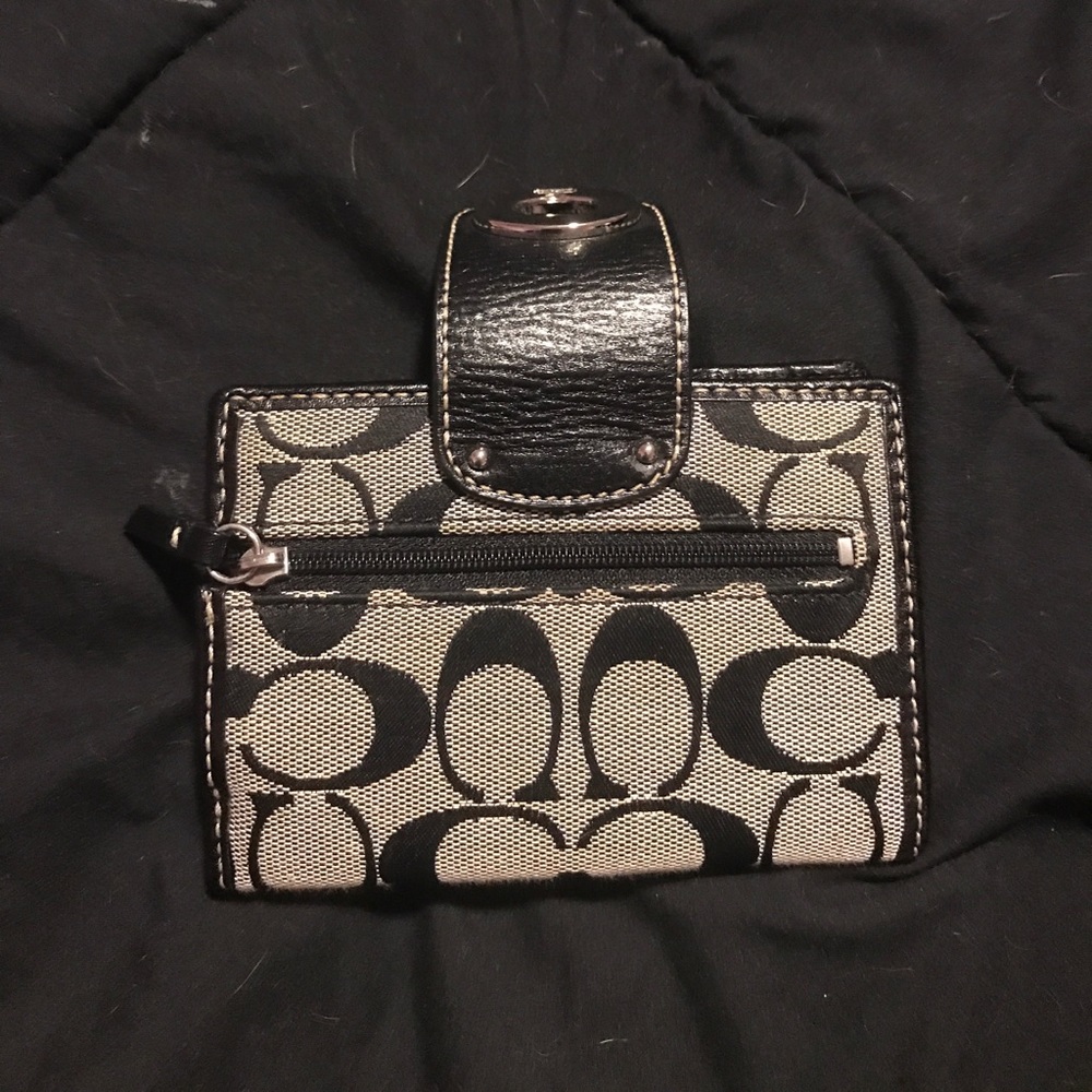 Coach Wallet - Picture 3 of 4