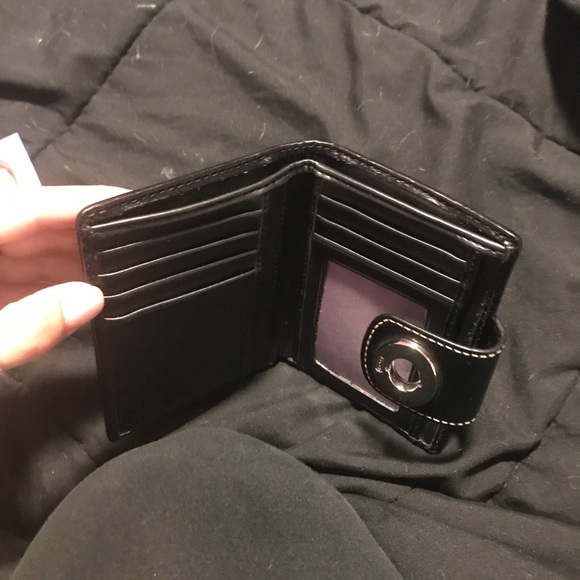 Coach Wallet - Picture 4 of 4