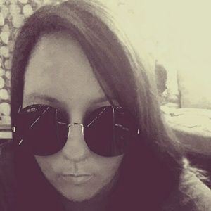 Meet your Posher, Jean