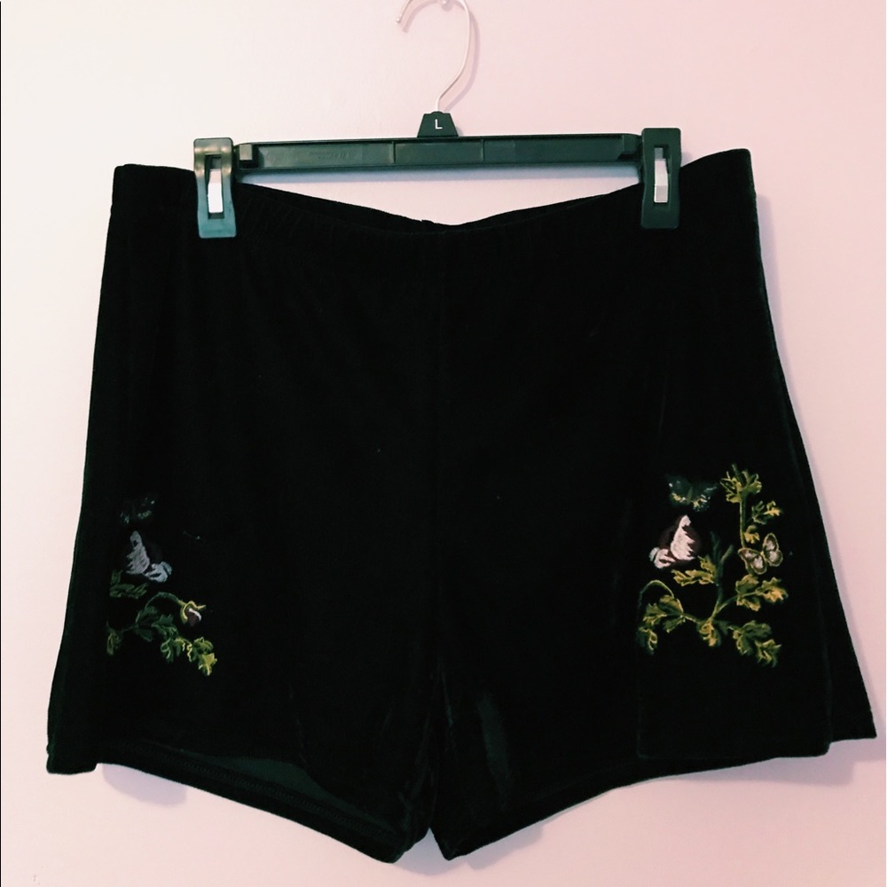 Velvet shorts