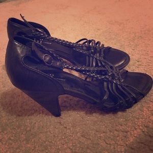 Black SHI by Journeys heels