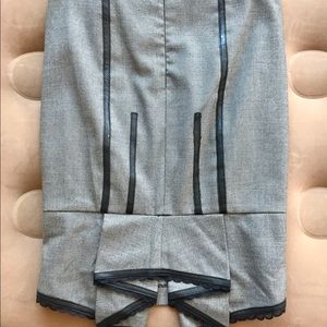 Bebe grey sexy skirt size 2