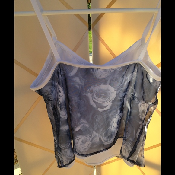 Spaghetti strap crop top - Picture 3 of 3