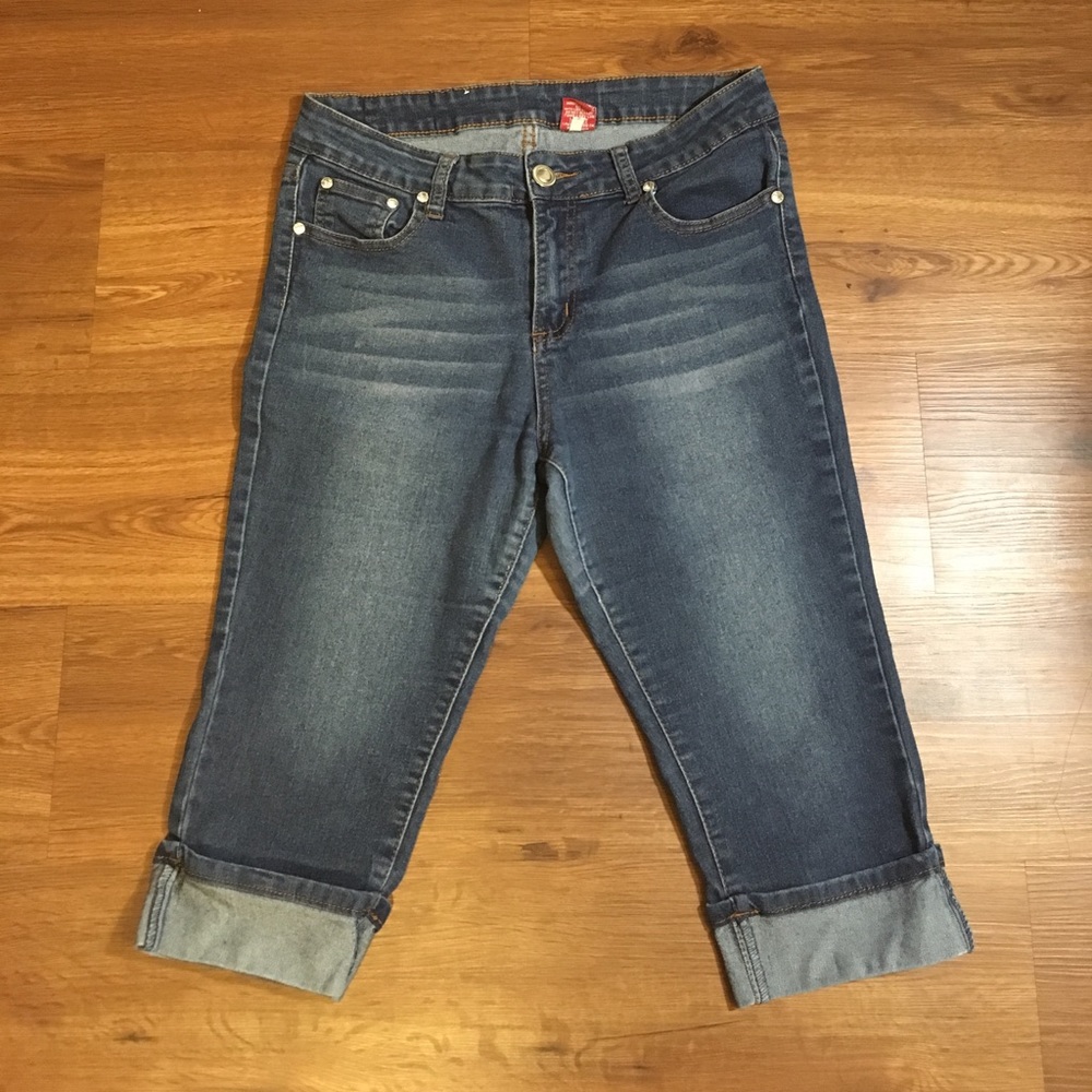 J&P Jeans Company Capris