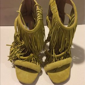 Steve Madden fringe heels with Tag