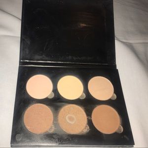 Light to medium Anastasia powder contour kit