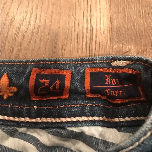 💝🌟Rock Revival Capris 👖 - Picture 4 of 5