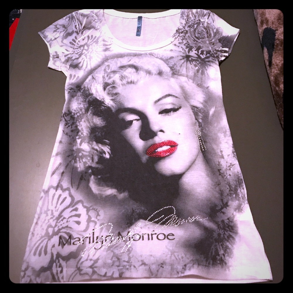 Marilyn Monroe shirt