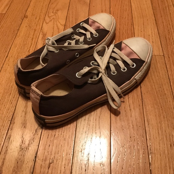 brown and pink women's low top converse - Picture 5 of 7