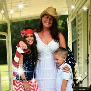 Meet your Posher, Leann